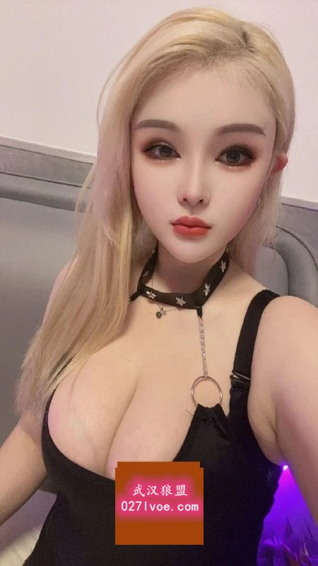 美乳老师生活照(2)