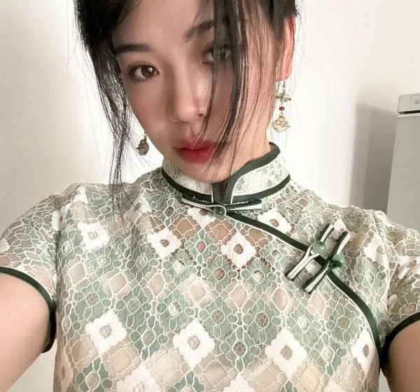 娜宝生活照(2)