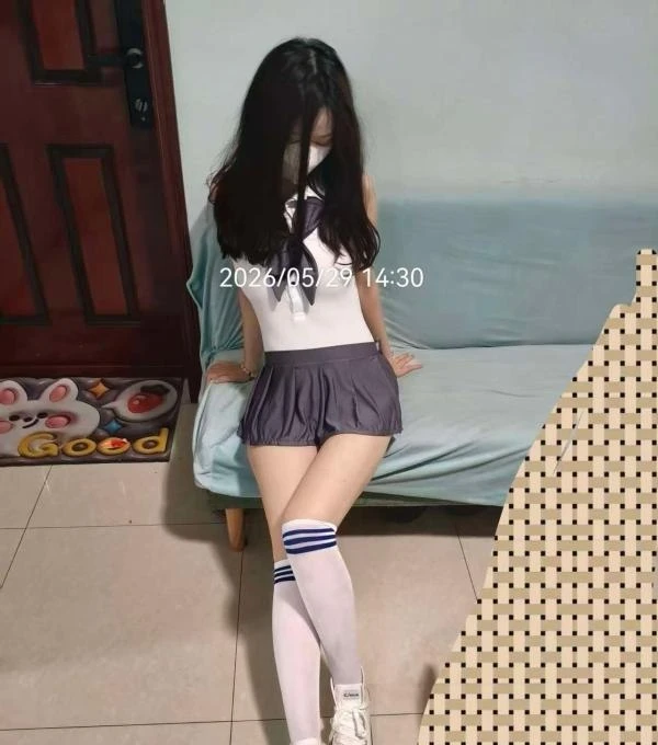 吻雅生活照(2)