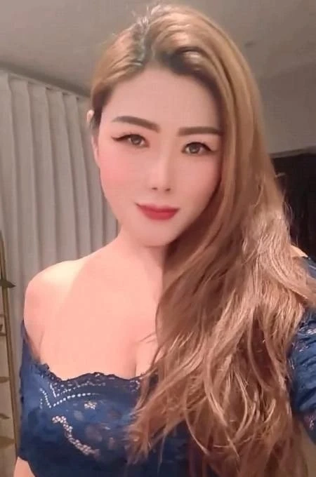 红唇生活照(1)