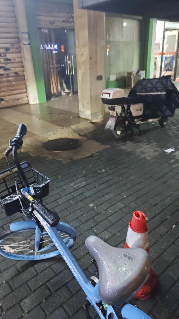 #武汉 #武昌区 #雅安街 #站街 #扫街 #快餐生活照(3)