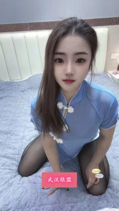 制服诱惑老师生活照(2)