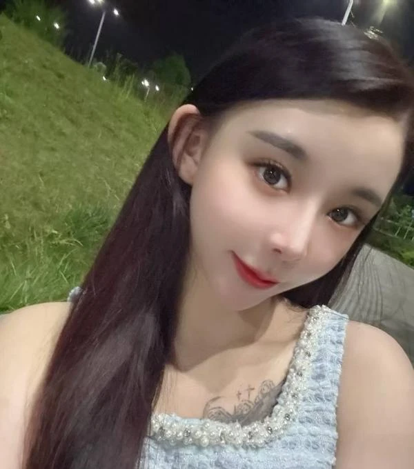 女友系大长腿苏苏生活照(3)