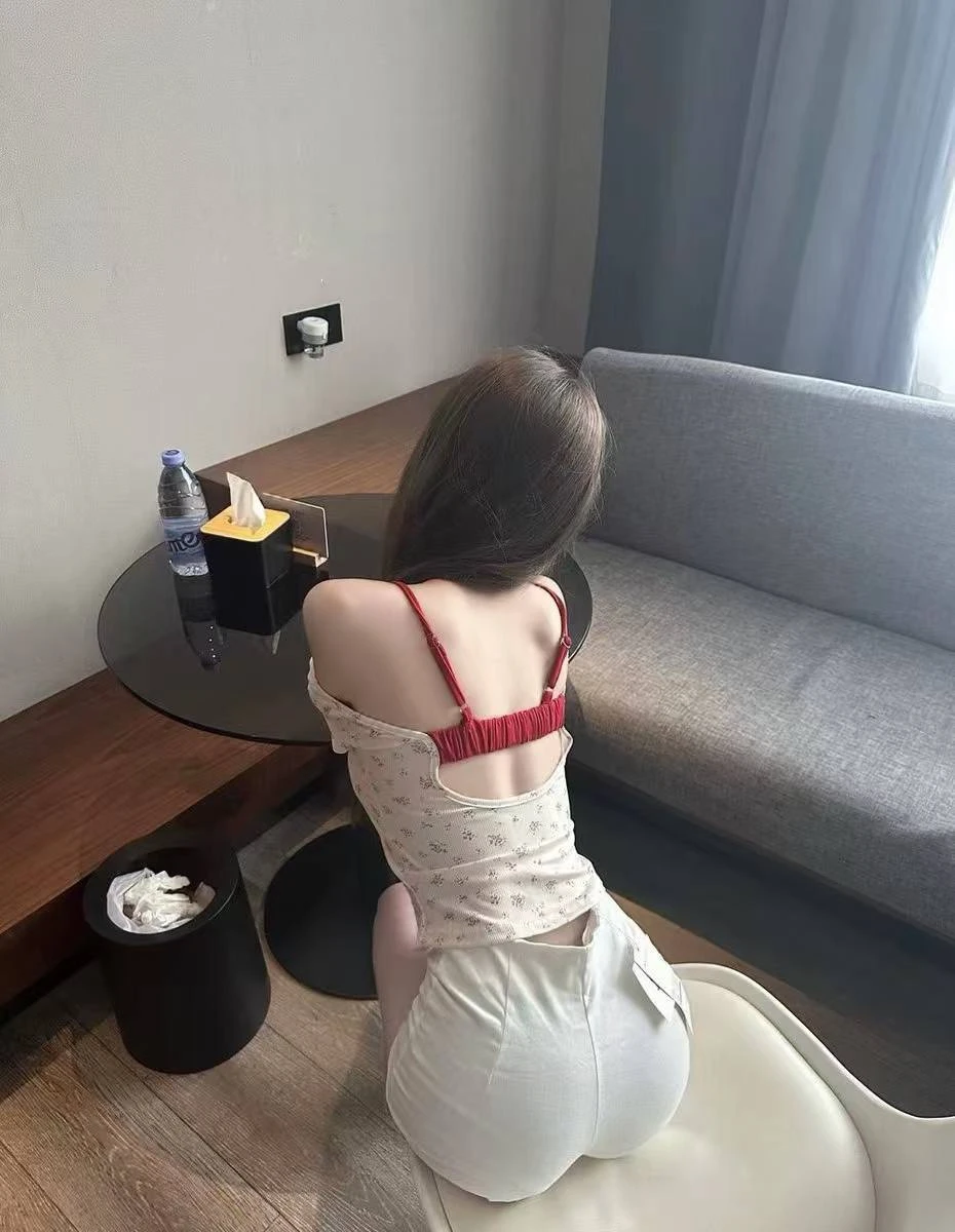 羽儿生活照(3)