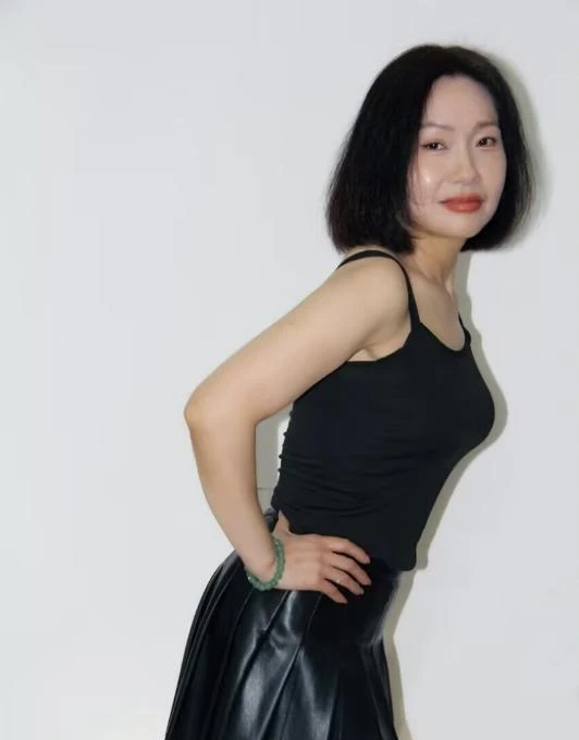 毒龙女王生活照(2)