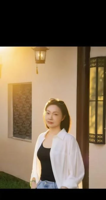毒龙女王生活照(4)