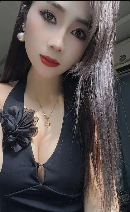 风骚小嫂子面包生活照(1)