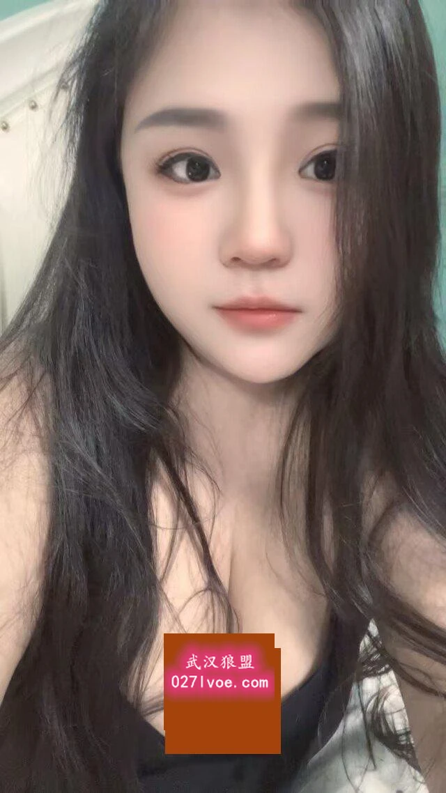 丰满大波御姐生活照(2)