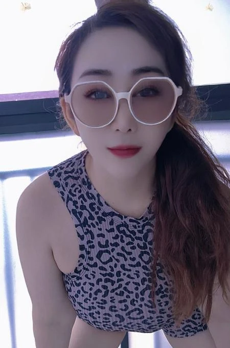 服务耐心熟女生活照(3)