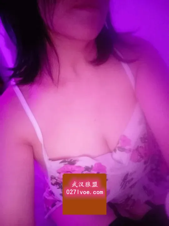 情趣熟女生活照(2)
