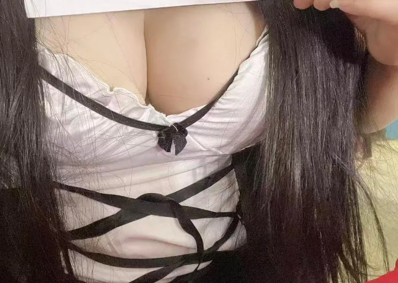 大咪少妇生活照(2)